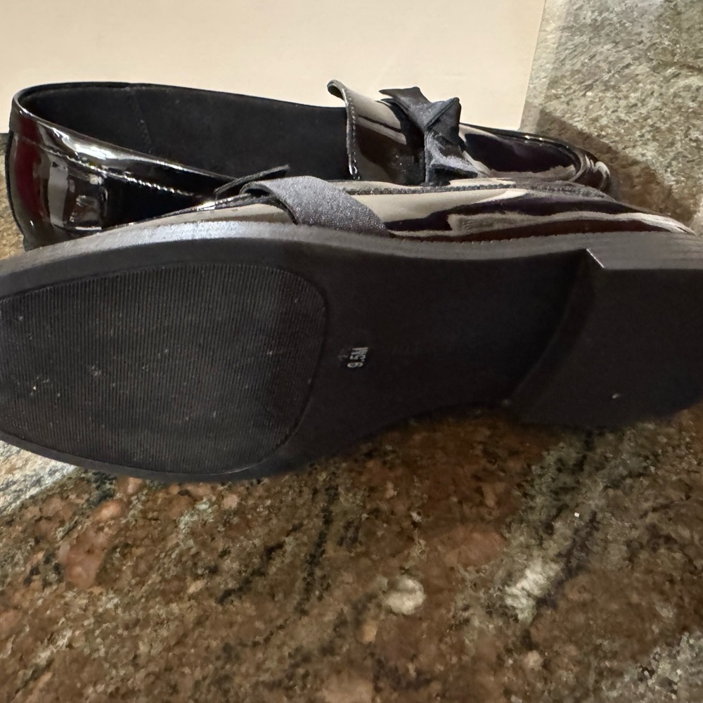 ON 34TH Black Patent Loafers with Bow - Picture 4 of 6
